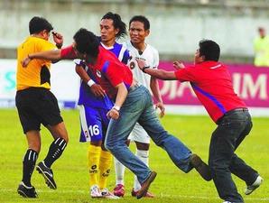Keunikan Dunia Sepakbola Di Indonesia